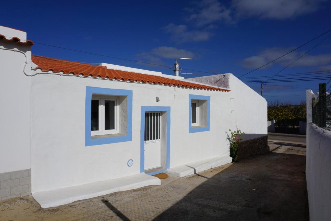 Casinha Querida - Pera, Maison Entiere Proche De La Mer Exteriör bild